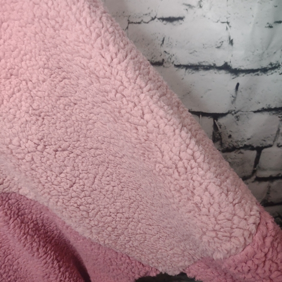 Victoria's Secret PINK Sherpa Hooded Pullover - Picture 5 of 15